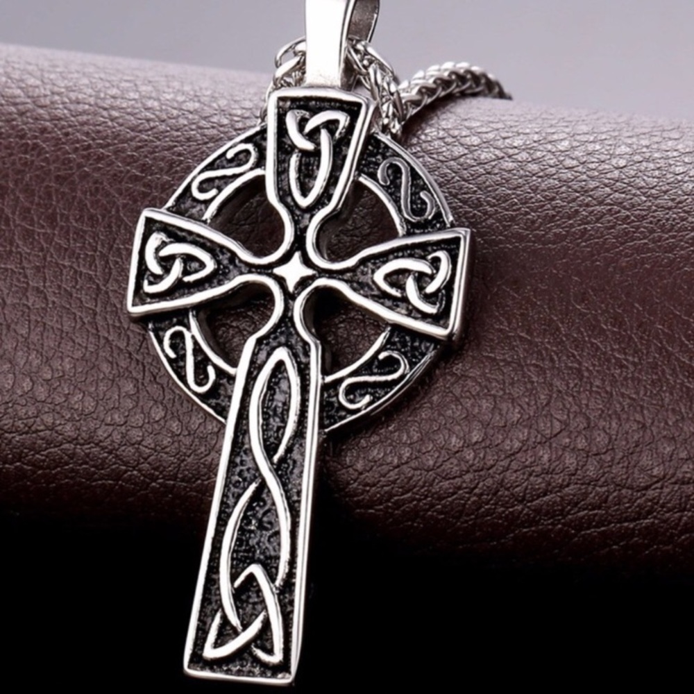 New 316L Stainless Steel Cross Necklace.